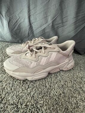 adidas Kids Chunky Sneakers in tan Ozweego